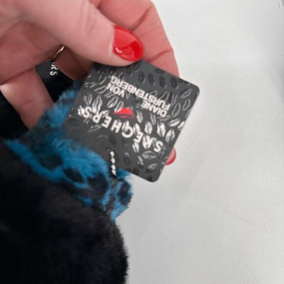 NWT Skechers x DVF Cozy Slide Cross Over Slippers Black & Blue Leopard Size 7.5 - Picture 4 of 7